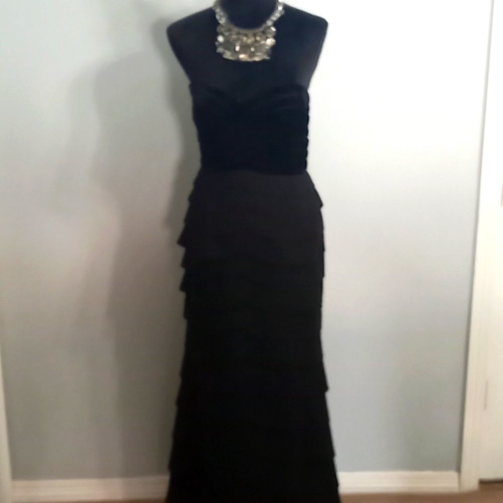 Adrianna papell occasions gown